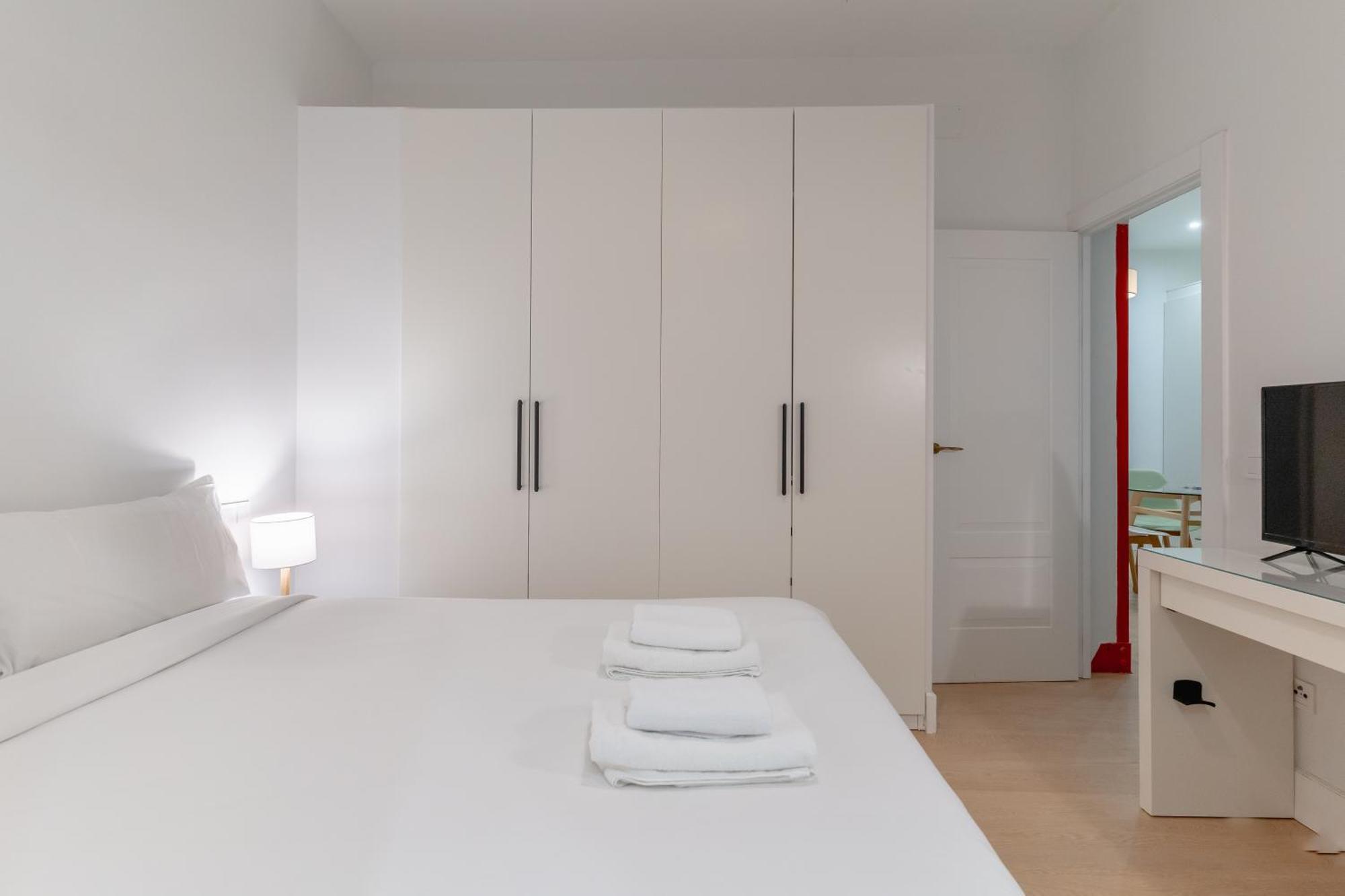 Cozy And Central-1Bd 1Bth- Cortes Madri Exterior foto